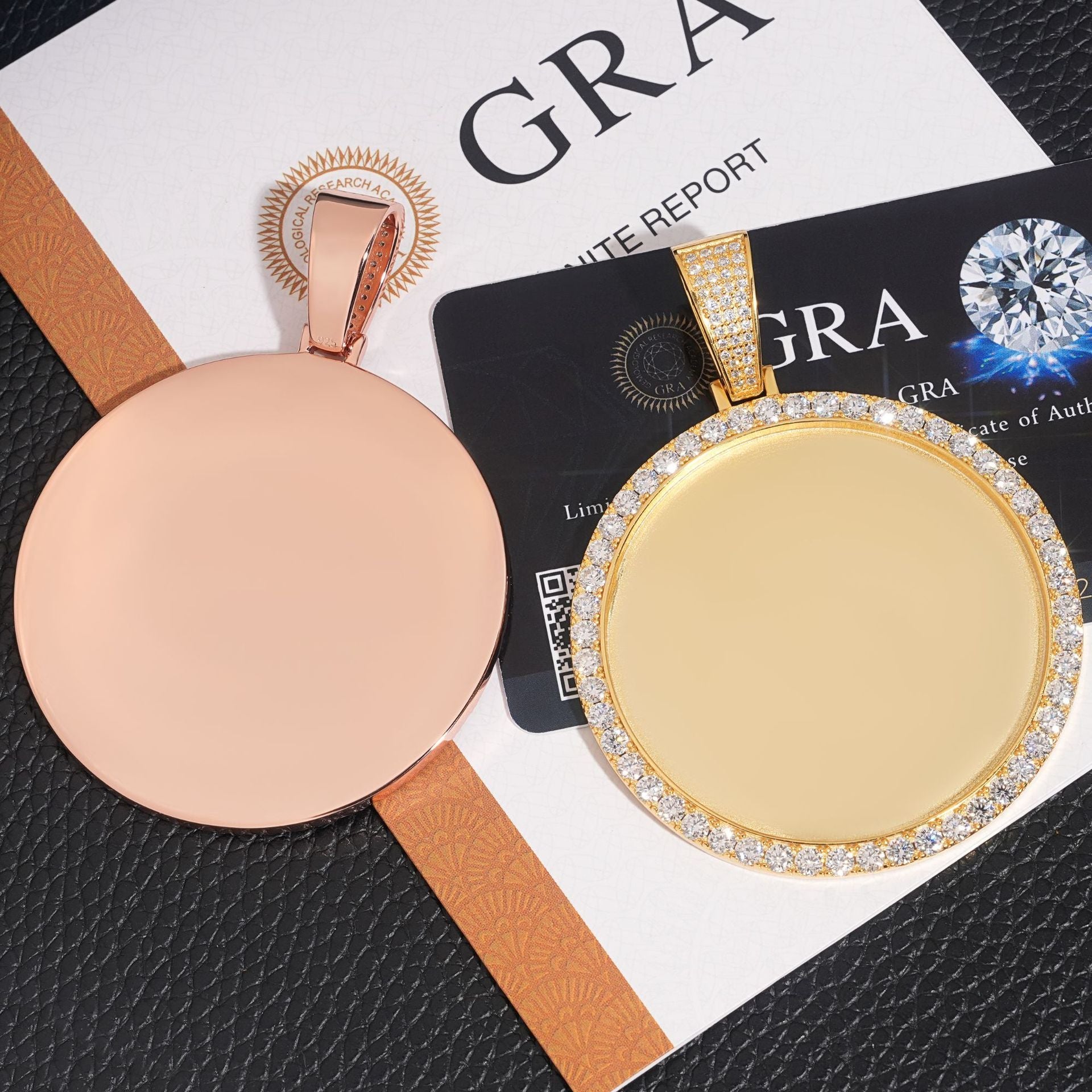 Round Photo Frame Pendant – S925 Silver Moissanite Hip - Hop Pendant, Unisex Design - CaratixJewelry